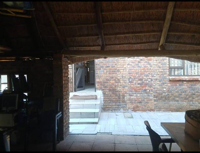 3 BEDROOM HOUSE FOR SALE IN MOUNTAIN VIEW